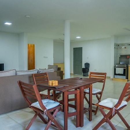 E&E Self Catering Hotel Beau Vallon  Exterior foto