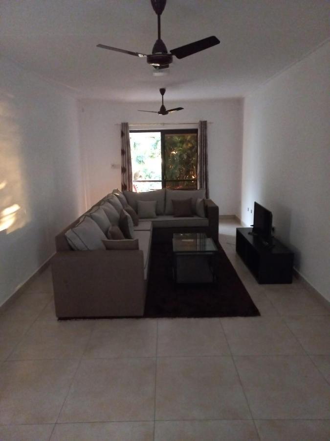 E&E Self Catering Hotel Beau Vallon  Exterior foto