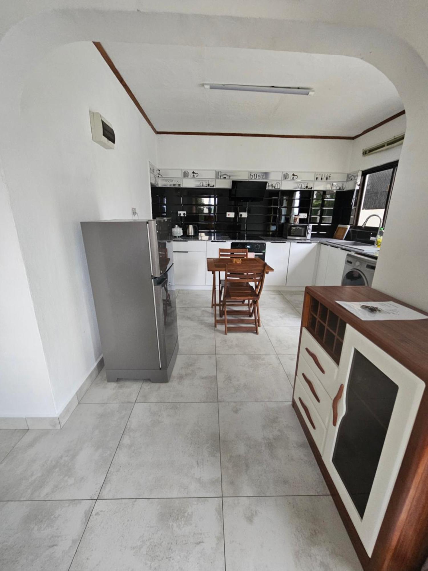 E&E Self Catering Hotel Beau Vallon  Exterior foto